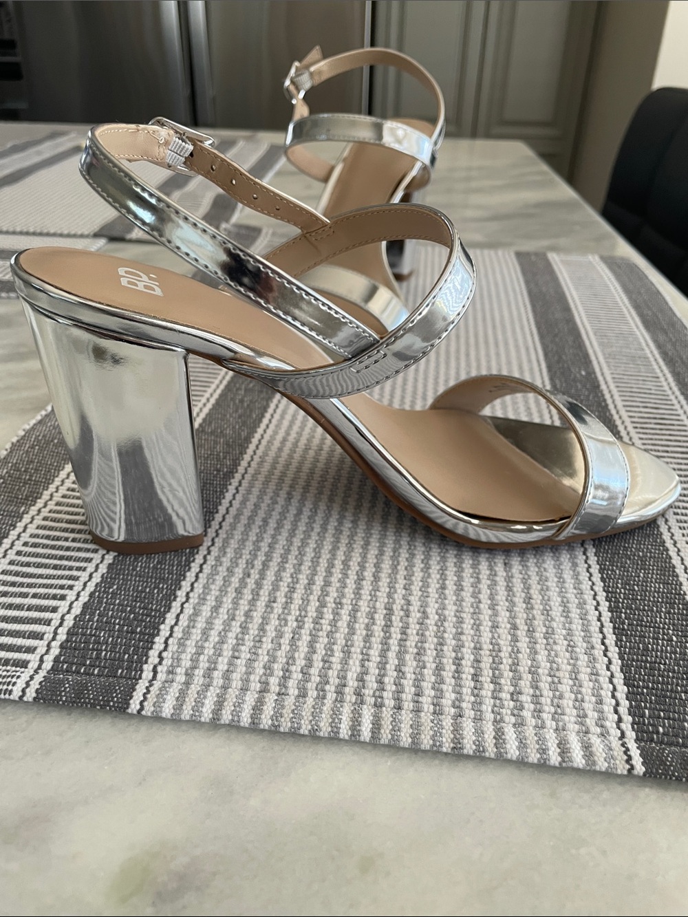 Metallic Block Heel Shoe - Picture 3 of 5